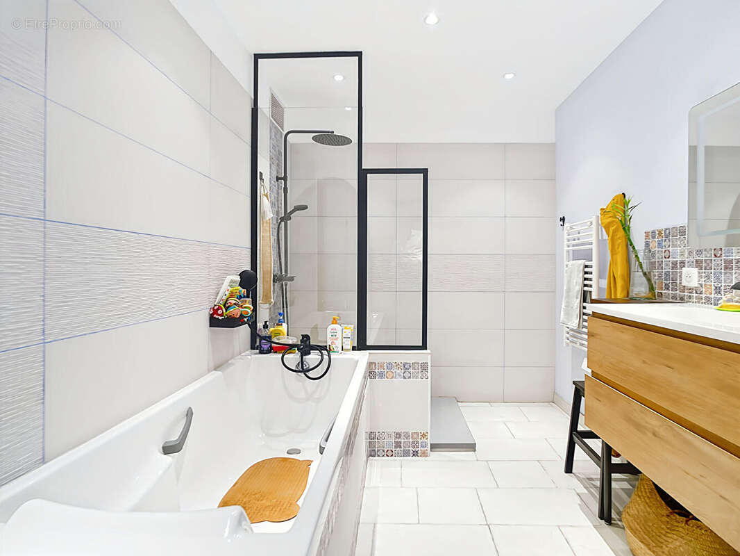 Appartement à MARSEILLE-9E