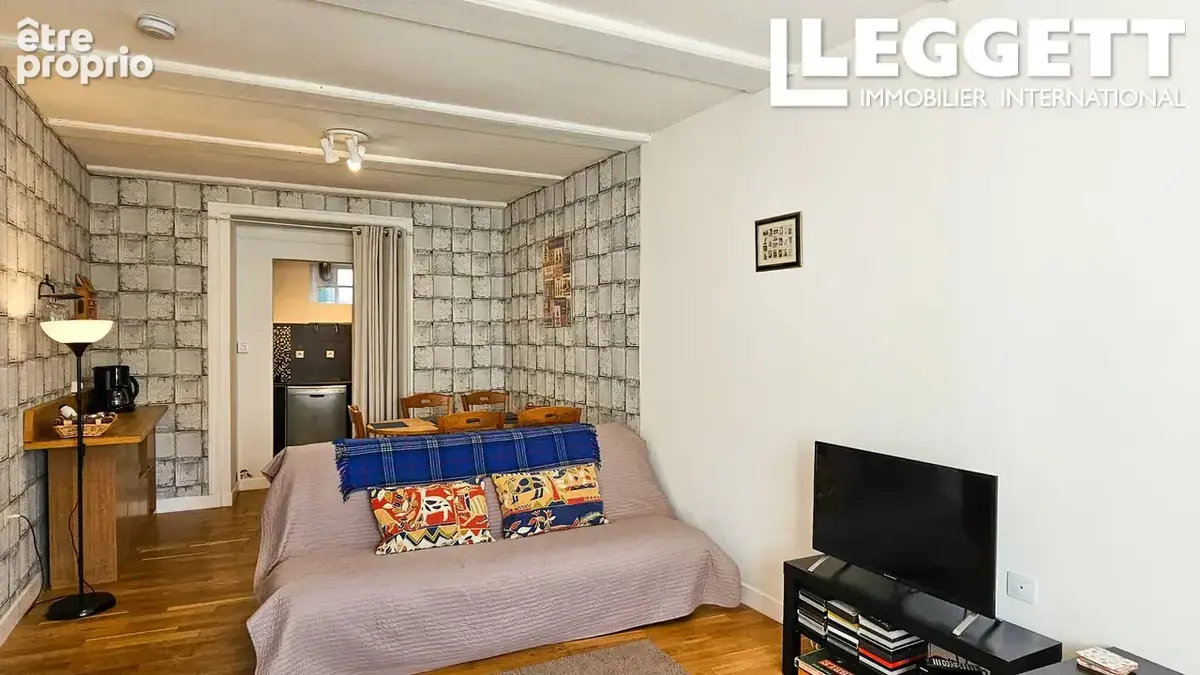 Belle propriété de 3 appartements au cœur de Gouarec, proche du canal, offrant de multiples possibilités - photo 3