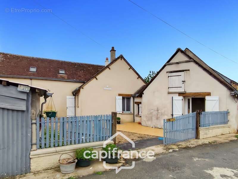 Maison à SAVIGNY-SUR-BRAYE