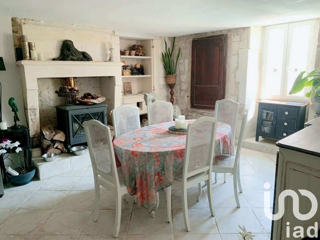 Maison 200 m² à Vibrac  - photo 8