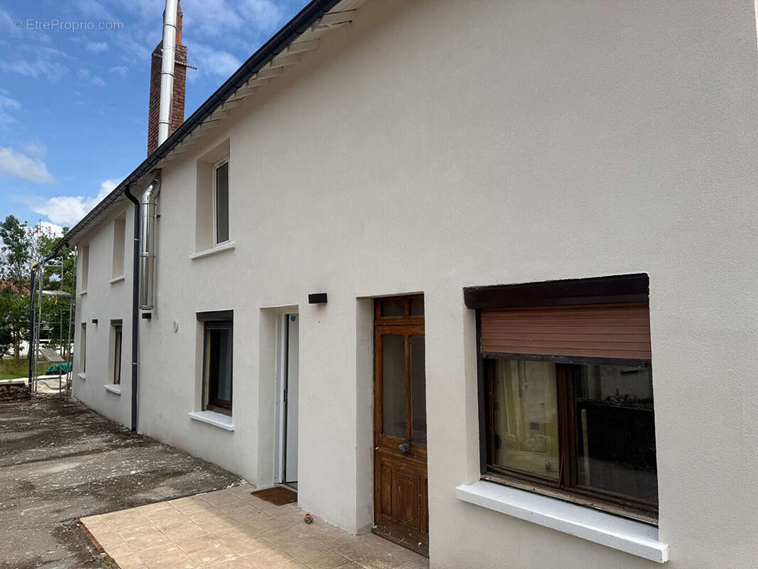Maison à POUILLEY-FRANCAIS