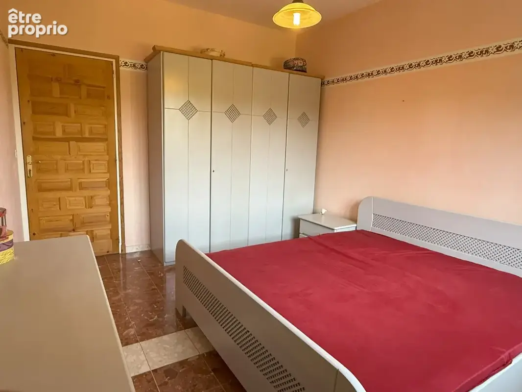 Grande maison familiale contemporaine avec piscine et grand terrain - photo 16