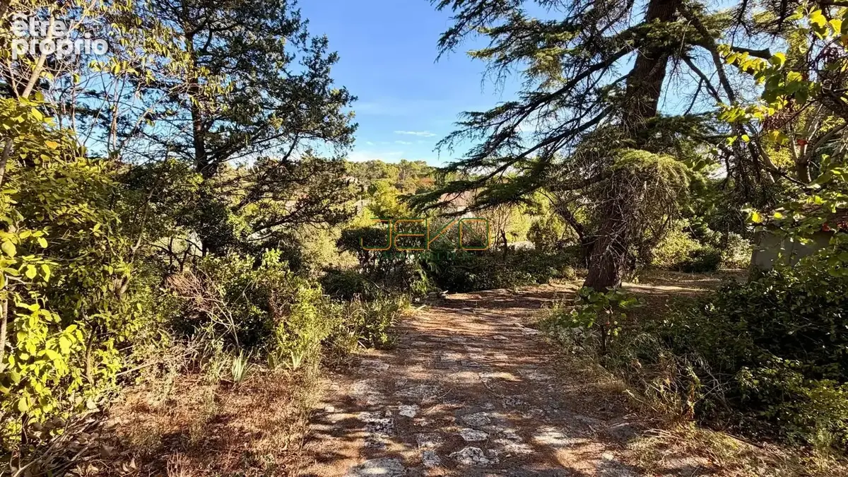 Terrain à NIMES