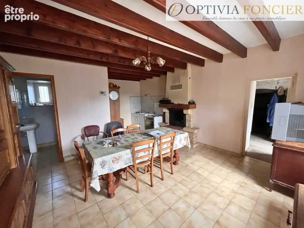 Maison T3 en pierre mitoyenne - 55 m2 + 68 m2 de grenier aménageable - Goven - photo 3