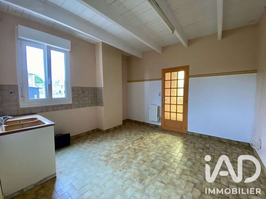 Maison 50 m² à Runan  - photo 7