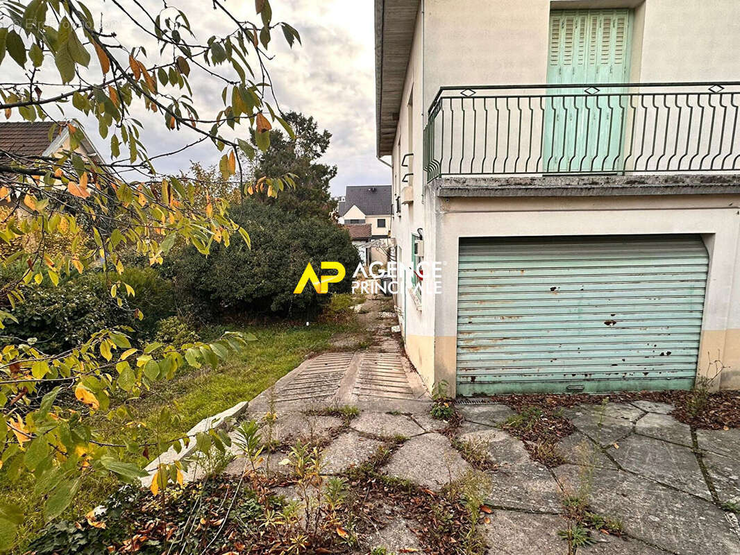 Maison à SARTROUVILLE