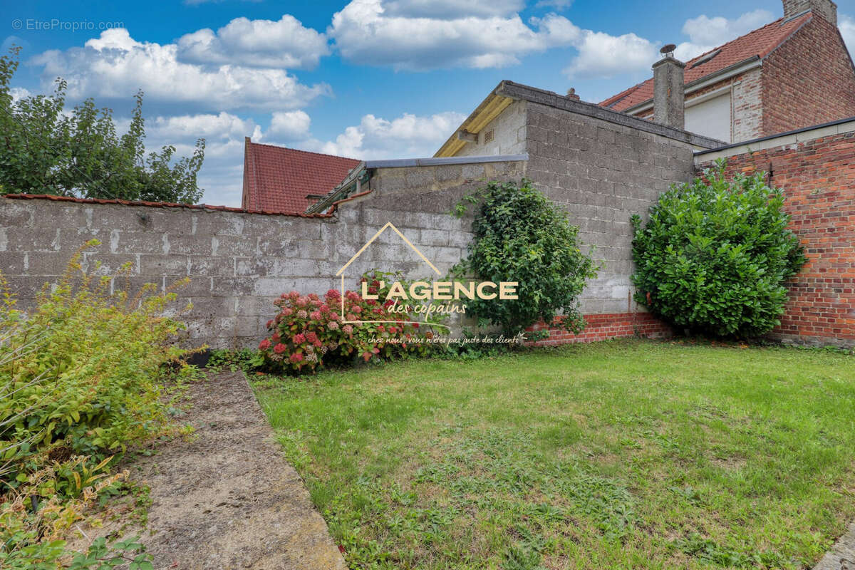 Maison à HAZEBROUCK