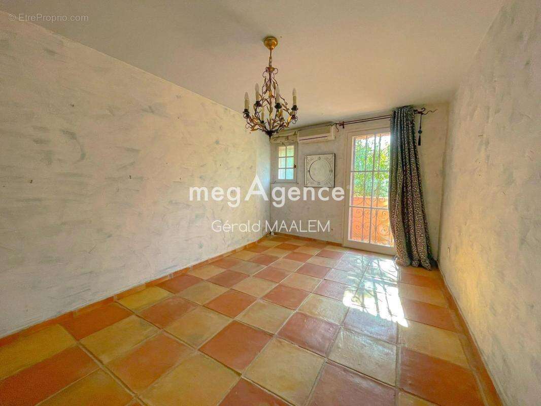 Maison de Maître de 231m² avec garage et terrasse à Cogolin - photo 10