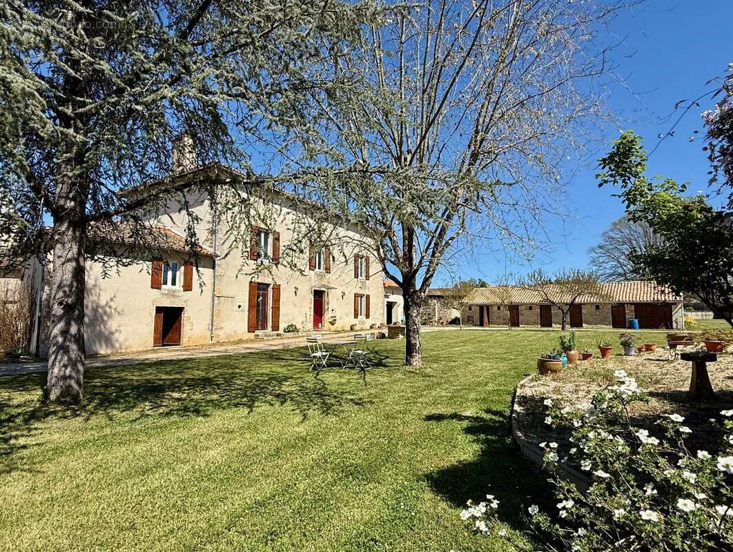 Maison à SAINTE-SOLINE