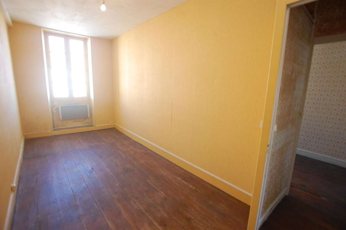 Maison 89 m² à Etauliers  - photo 3
