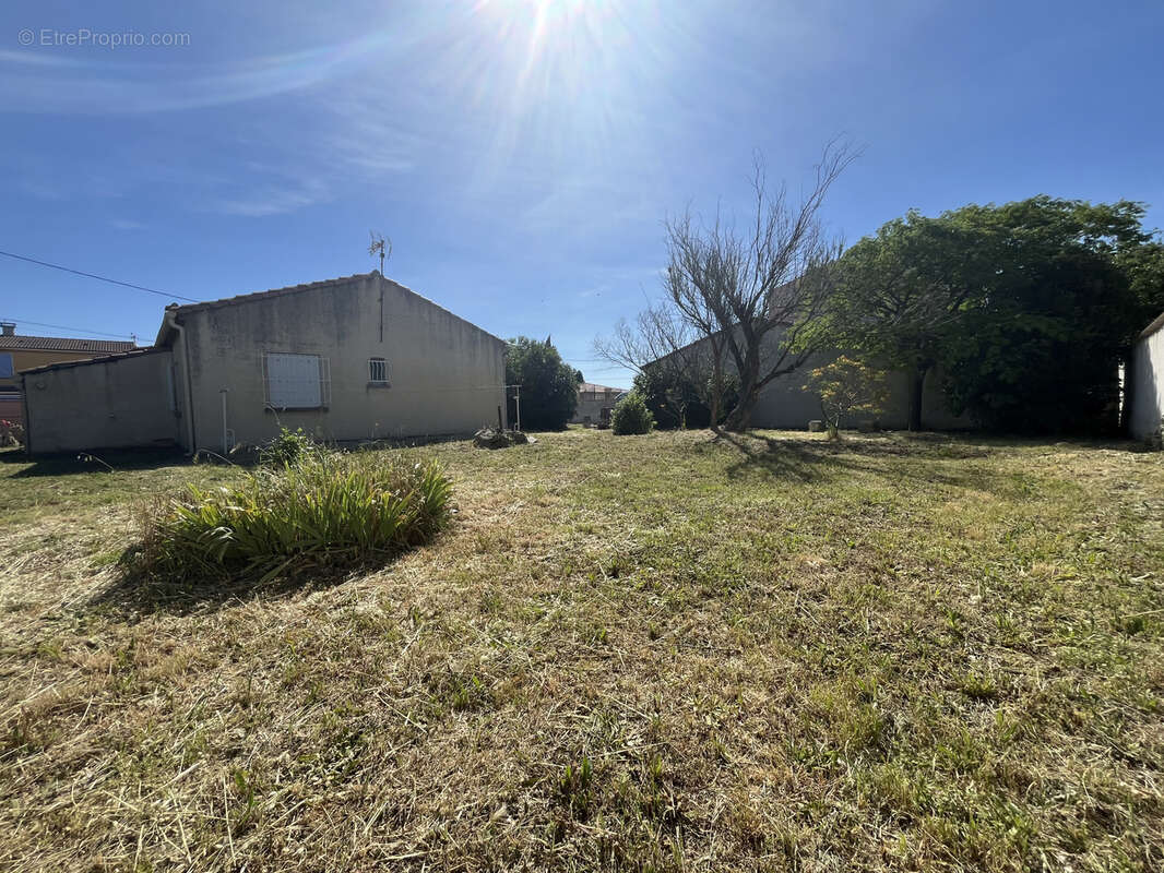 Maison à JONQUIERES-SAINT-VINCENT