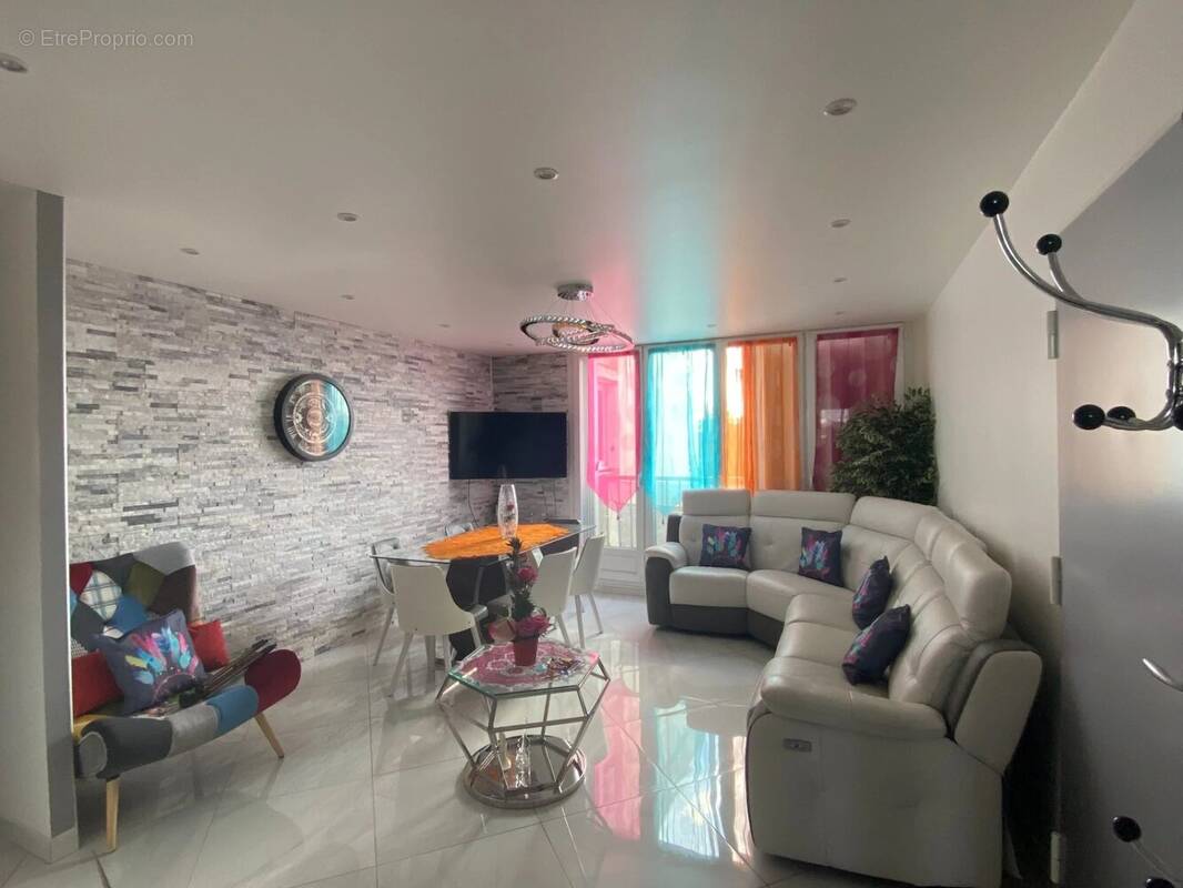 Appartement à LE PLESSIS-TREVISE