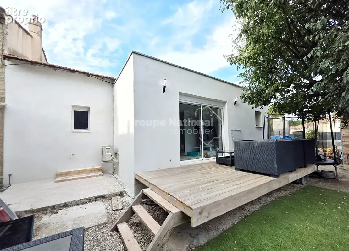 Maison de plain-pied rénovée,  80 m² , Miramas (13140) - photo 3