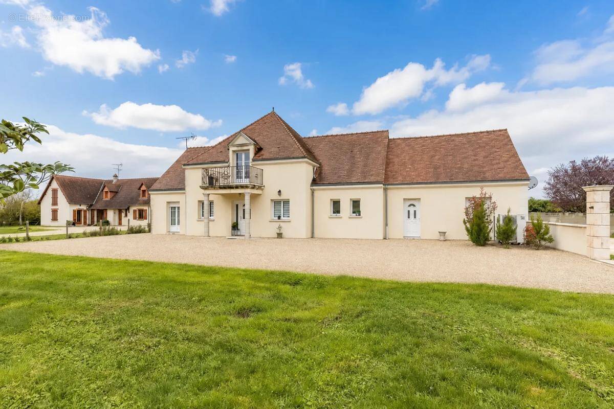 Maison à CORMERAY