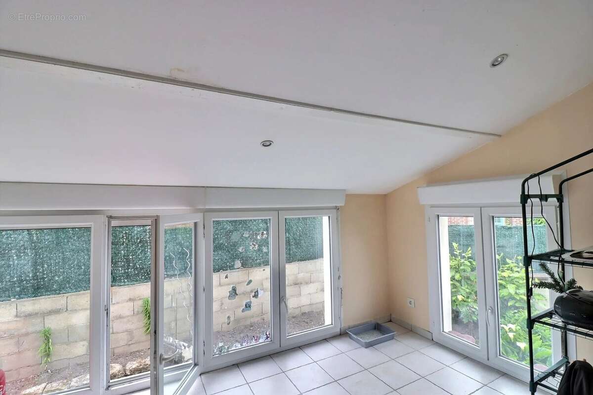 Maison à MONTATAIRE