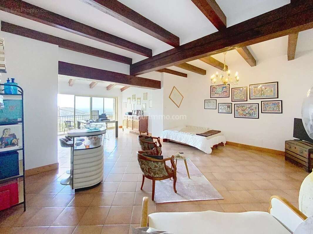 Appartement à CATERI