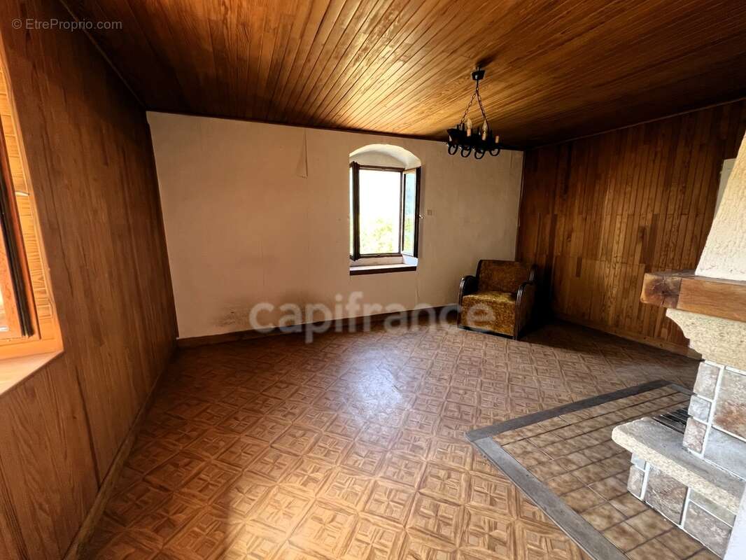 Maison T4 82m² avec Grange 300m² à rénover - photo 21