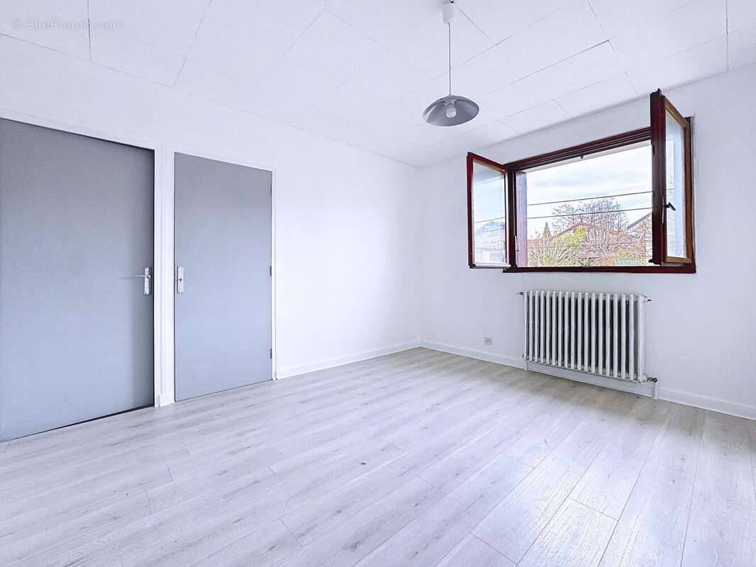 Maison 135 m² à Voiron  - photo 6