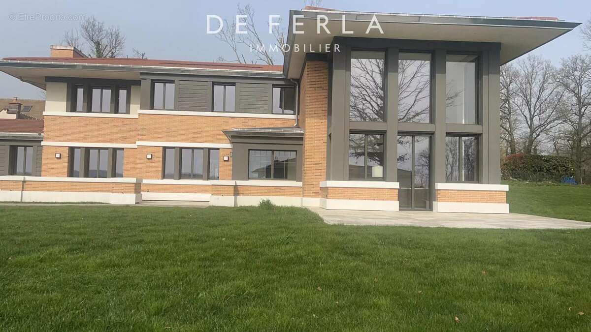 Maison à MAGNY-LE-HONGRE