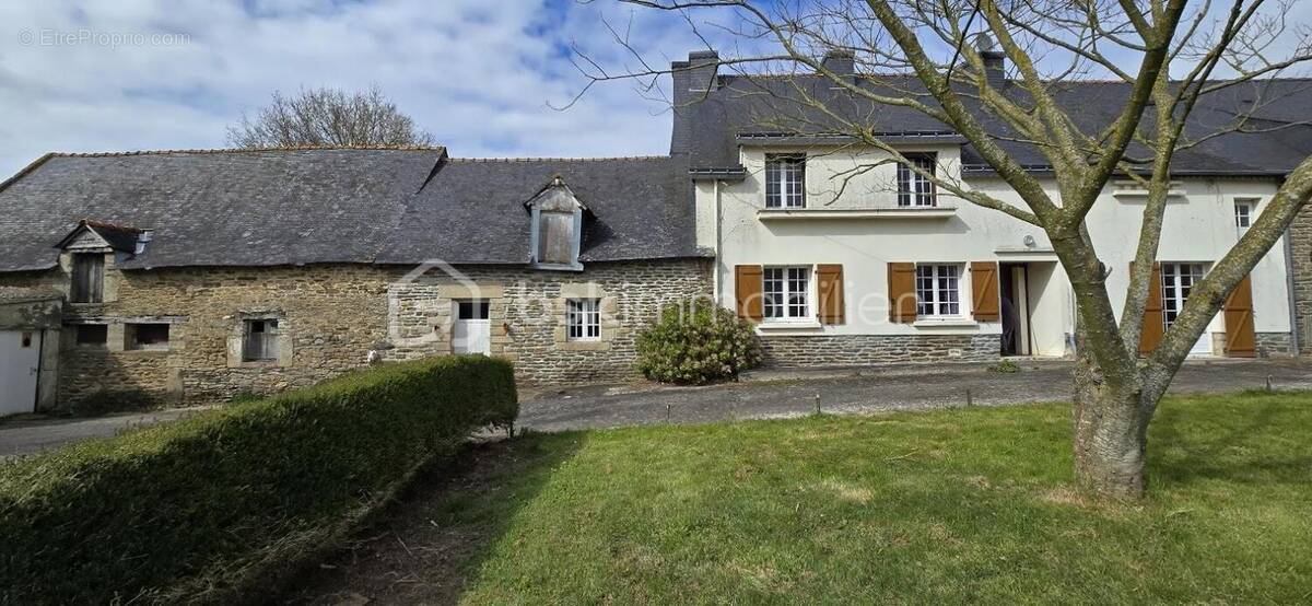 Maison à JOSSELIN