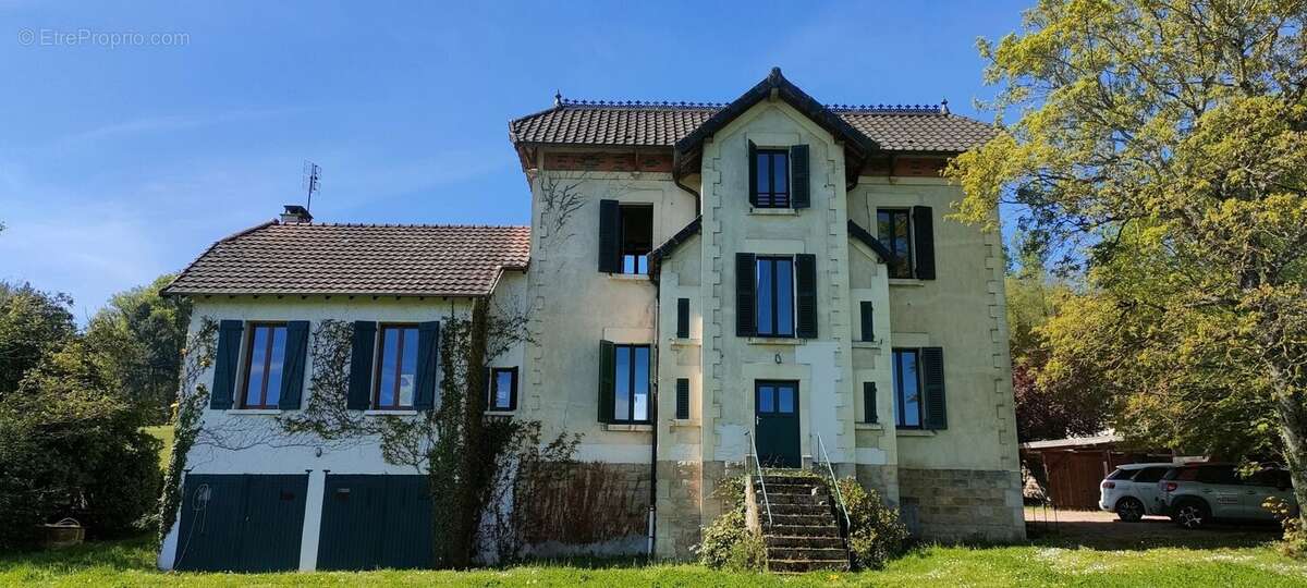 Maison à DYO