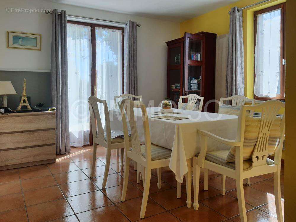 Maison à SAUZE-VAUSSAIS