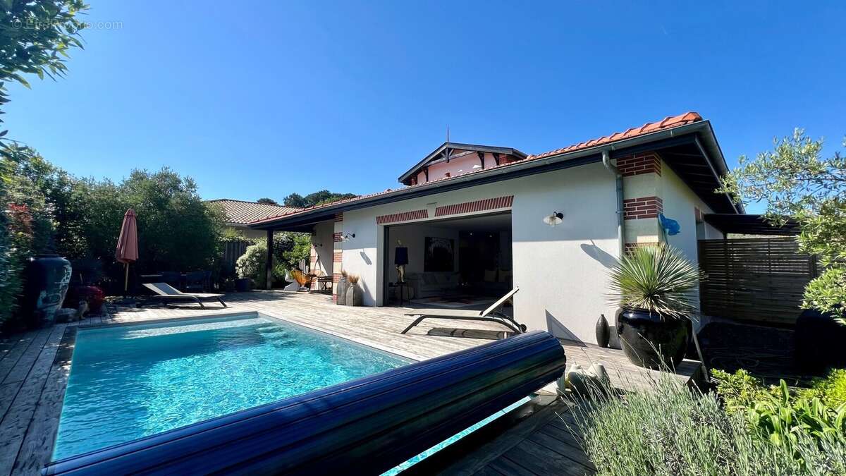 Maison à GUJAN-MESTRAS