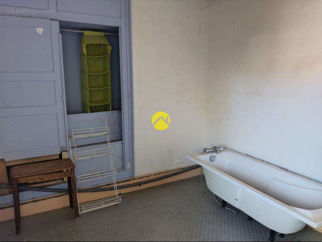 Maison à LURCY-LEVIS