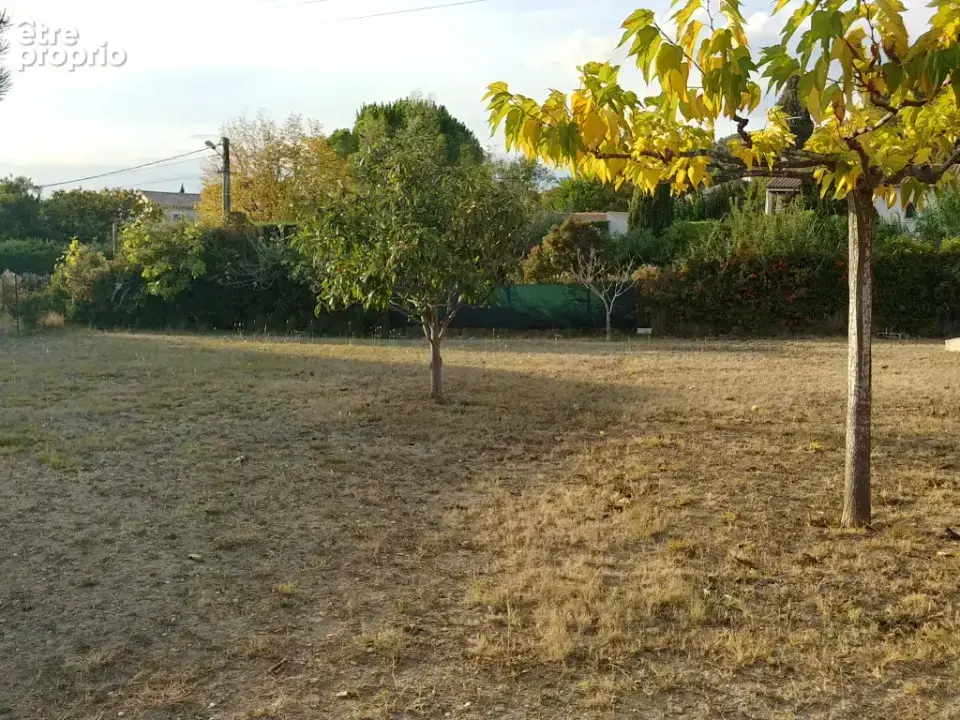 Terrain à ROSNY-SOUS-BOIS