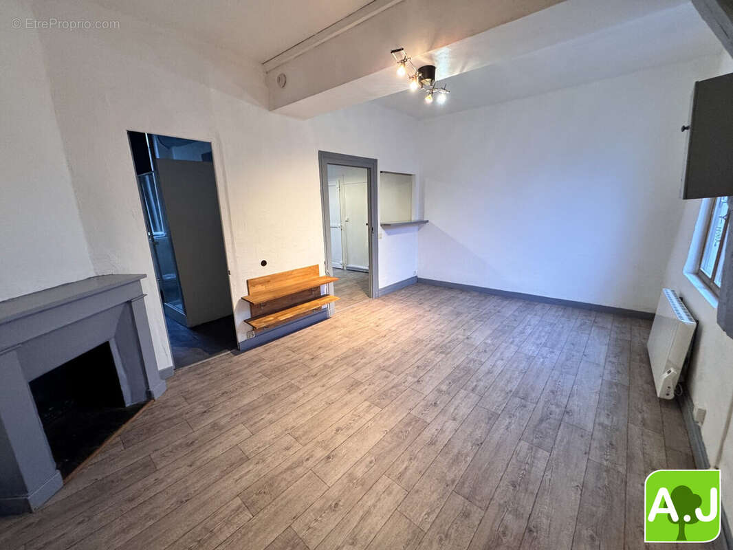 Appartement à IVRY-LA-BATAILLE