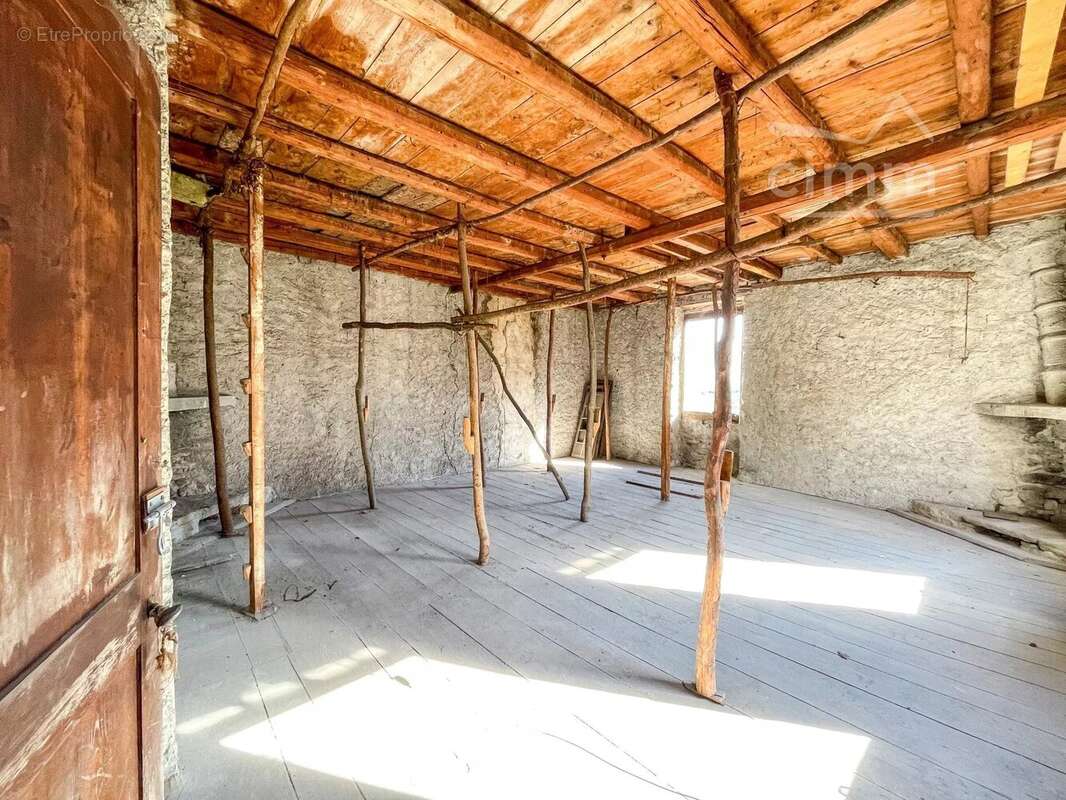 Appartement à LE TOUVET