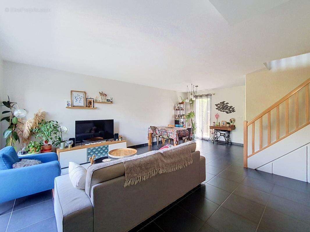 Maison à MIONS