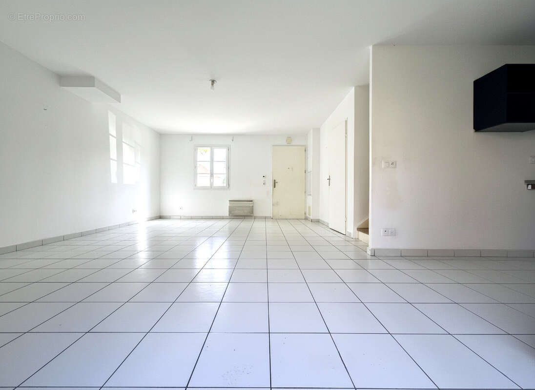 Maison à MAGNY-LE-HONGRE