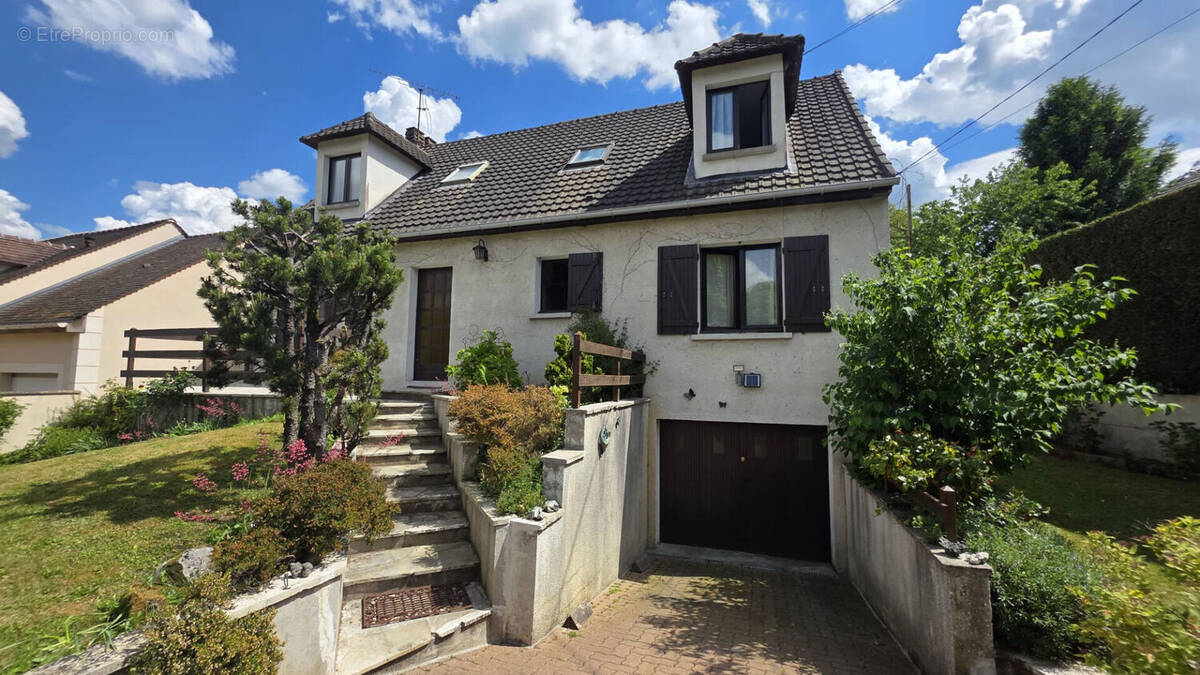 Maison à VIARMES