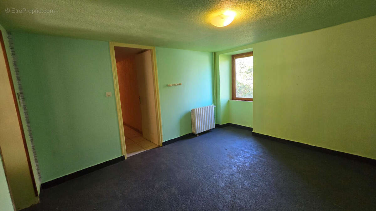 Maison à SAINT-PIERRE-D'EXIDEUIL