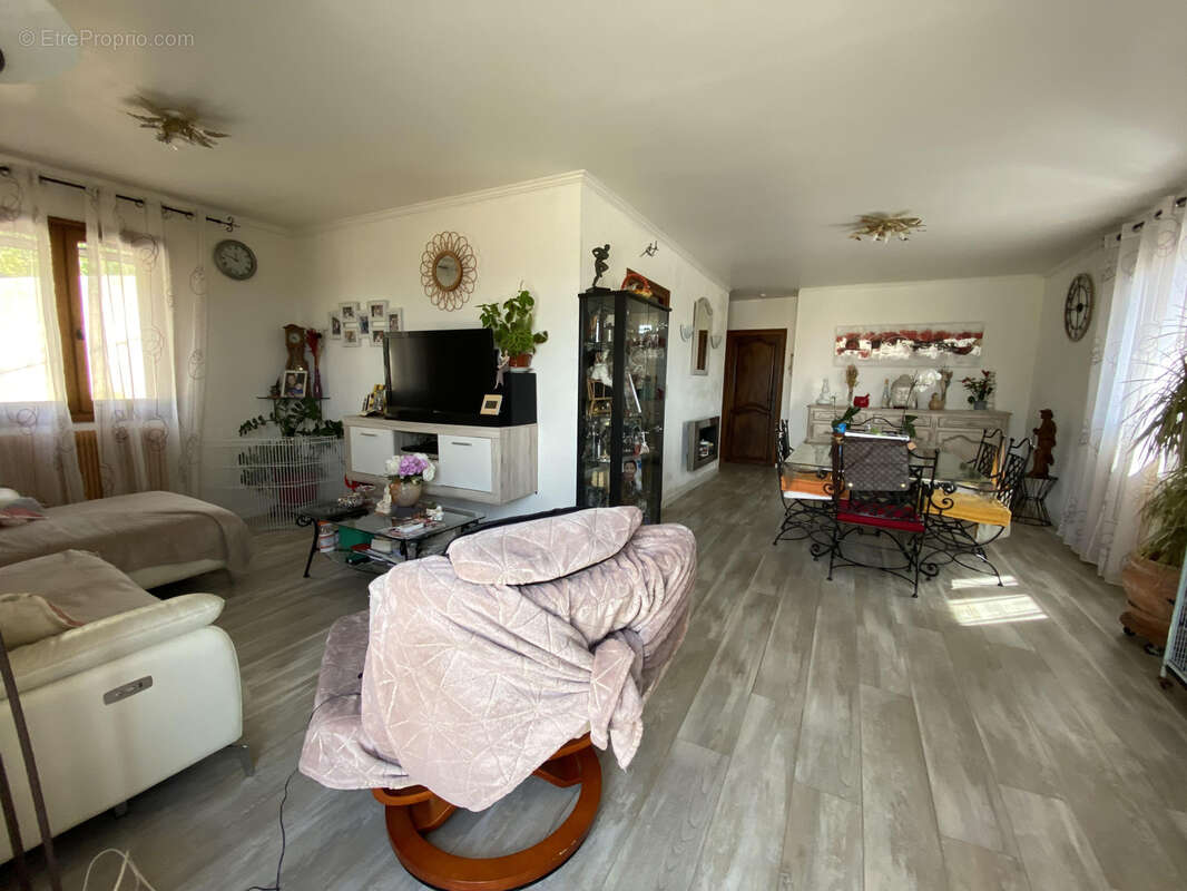 Maison à SAINT-VALLIER-DE-THIEY