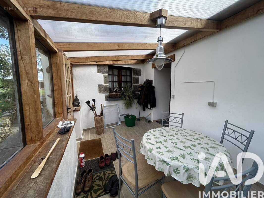Maison 195 m² à Rouillac  - photo 6