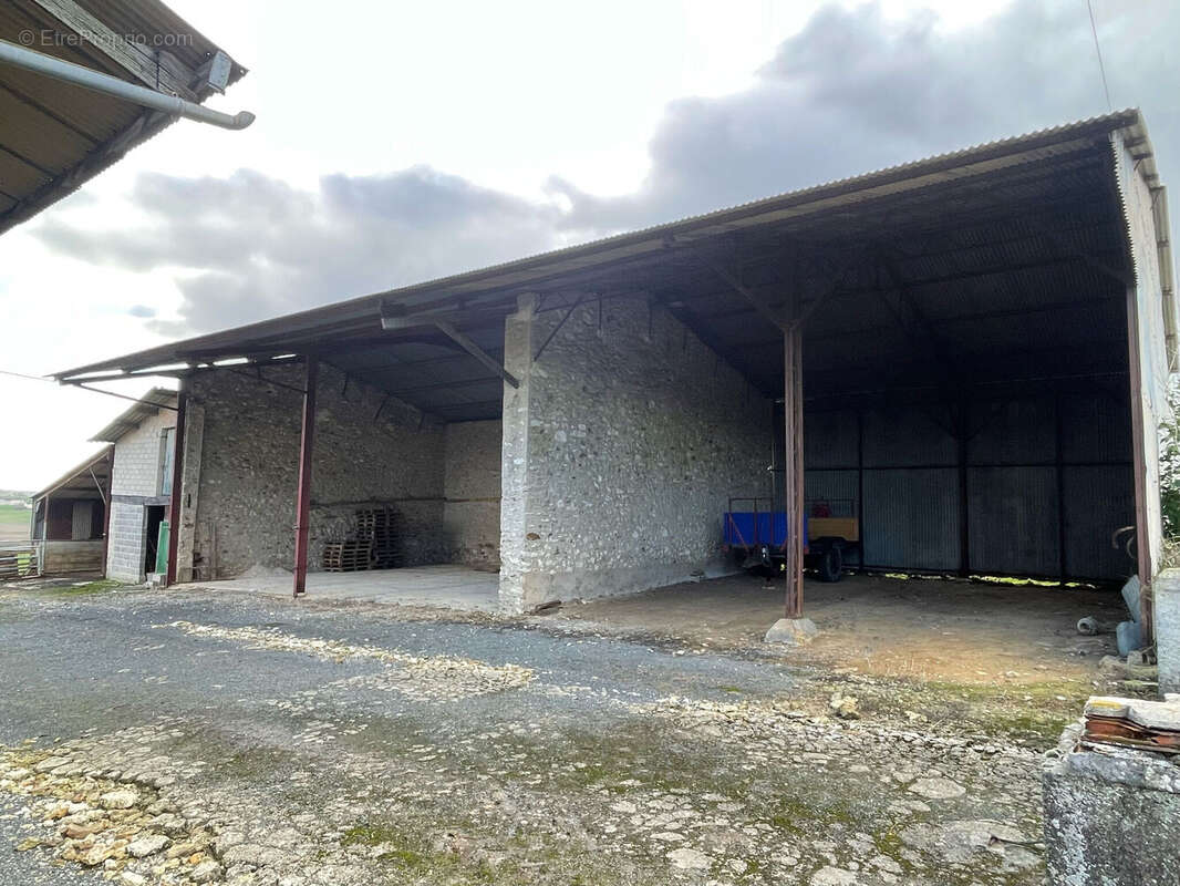 Photo 3 - Autre à LA CHAPELLE-MOUTILS