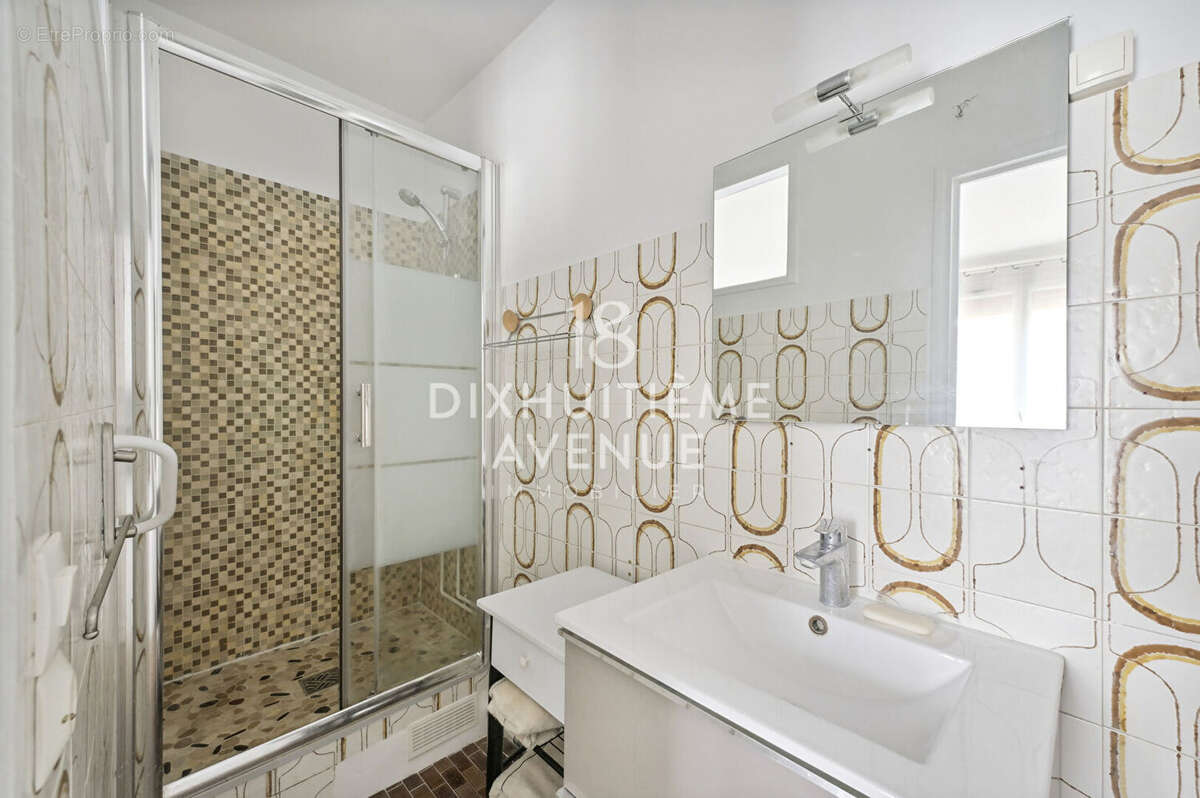 Appartement à PARIS-18E