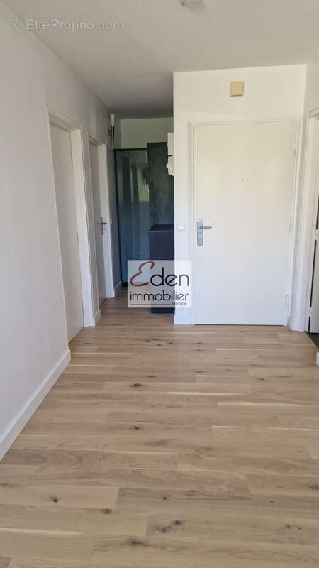 Ferney voltaire - appartement t3 - vue exceptionnelle! - photo 3