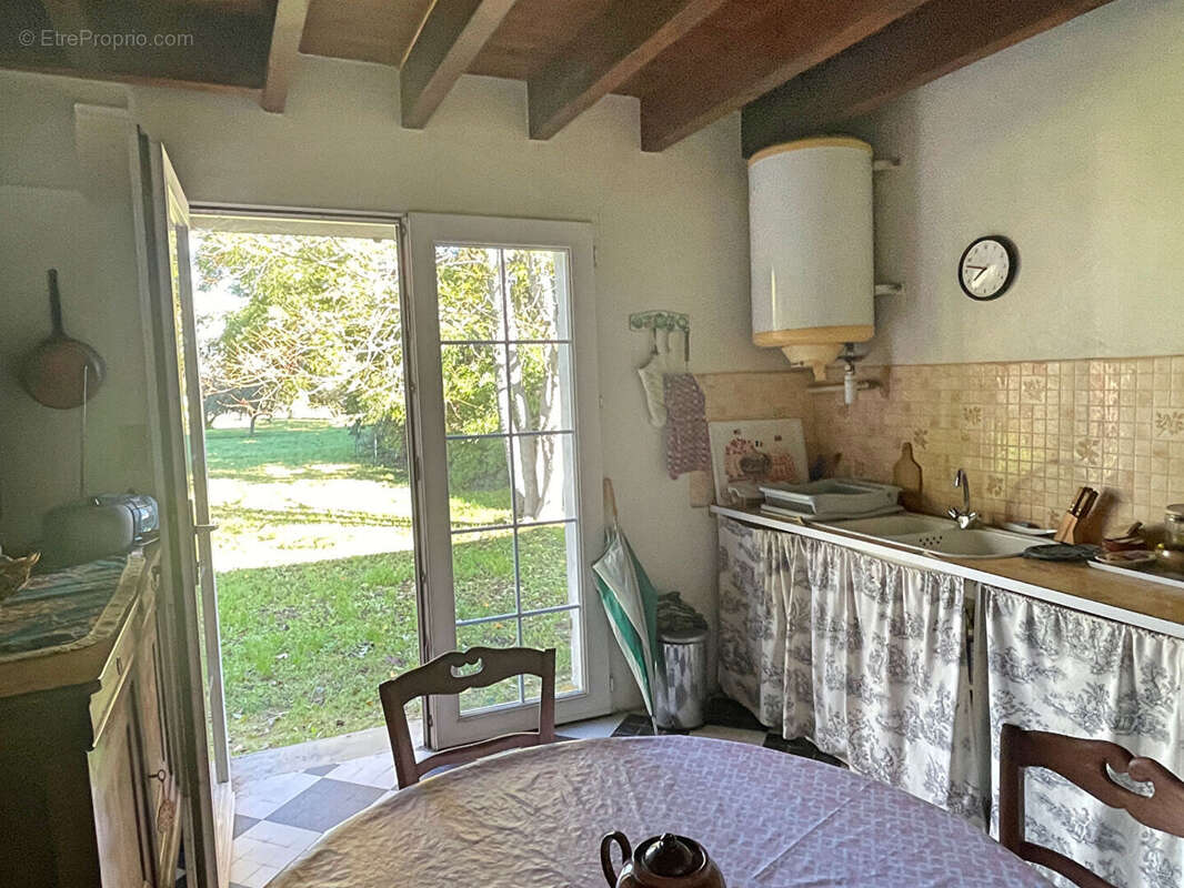 Maison à SAINT-EMILION