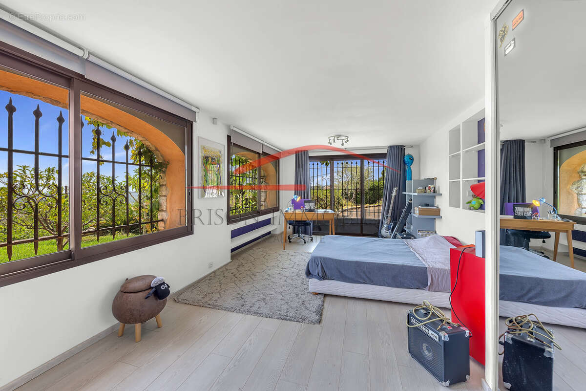 Maison à LA COLLE-SUR-LOUP