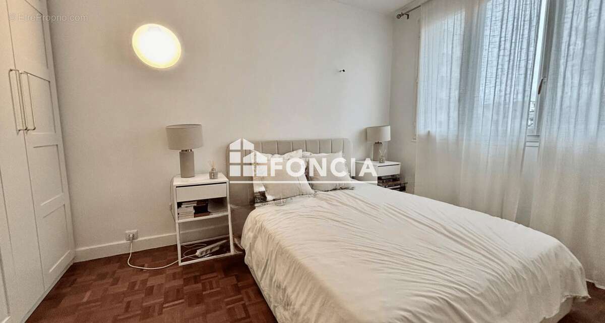 Appartement à SAINT-MAUR-DES-FOSSES