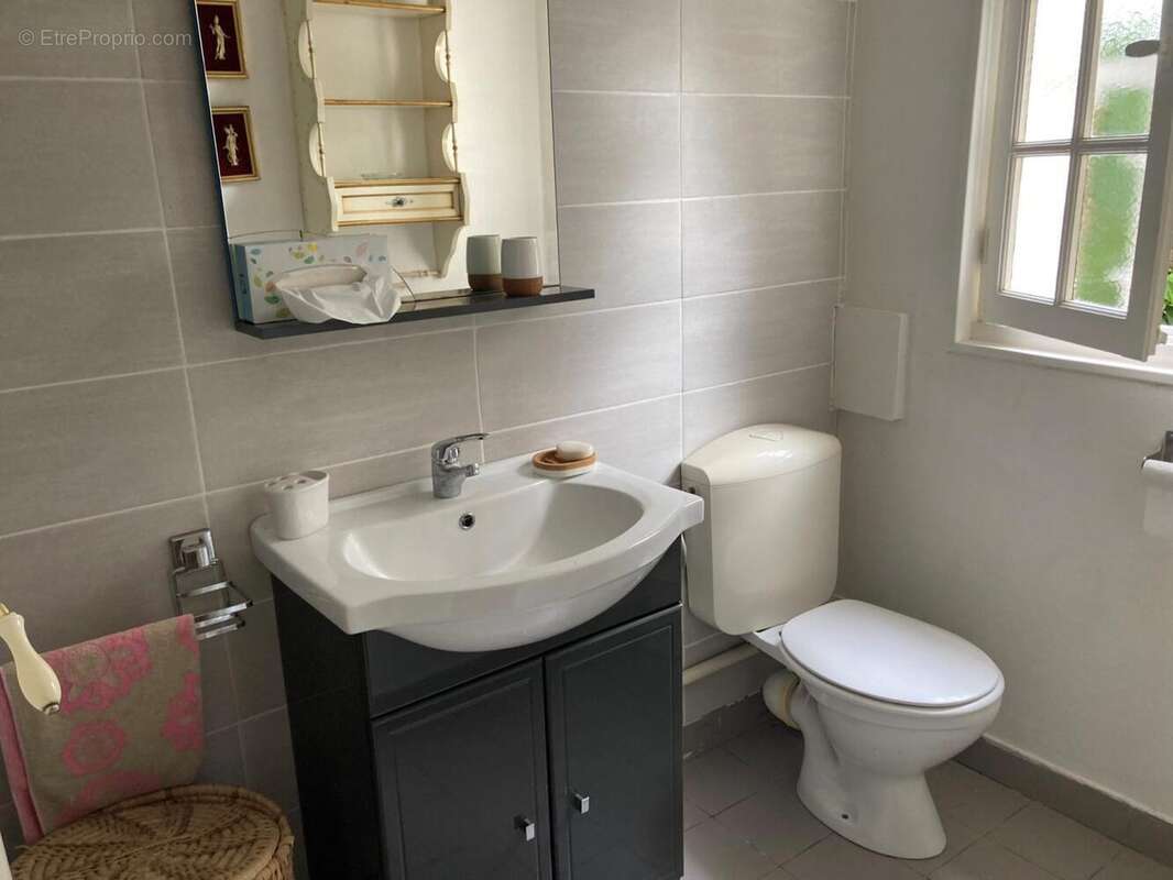 cabinet toilette rdj - Maison à CAHORS