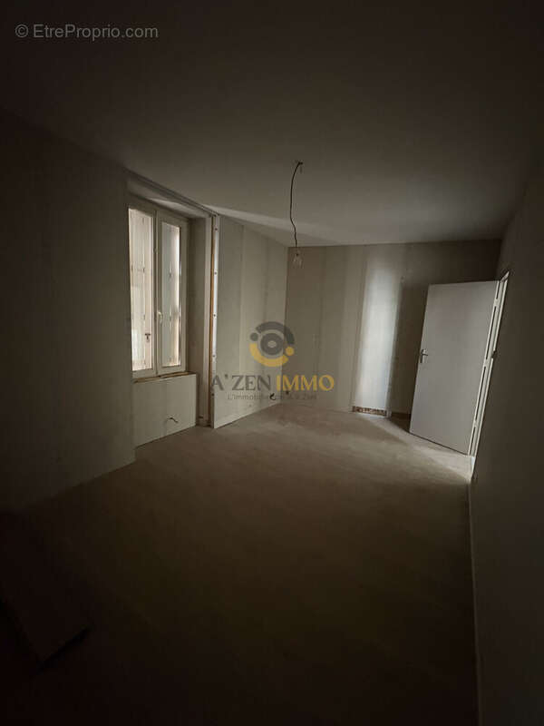 Appartement 100 m² à Bressuire  - photo 4