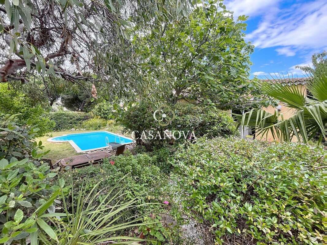 AGDE & le CAP d'AGDE, quartier résidentiel paisible. Villa d'architecte 275 m² sur 1000 m² de terrain avec piscine. Conception o - photo 19