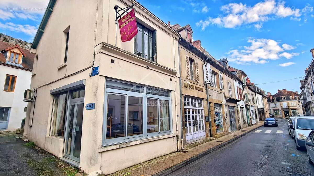 Appartement à BOURBON-L'ARCHAMBAULT