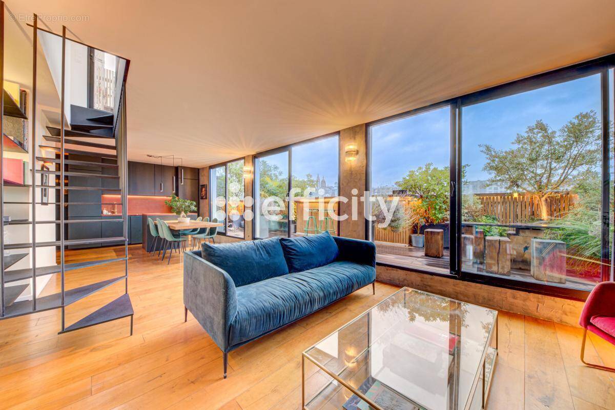 Appartement à PARIS-18E