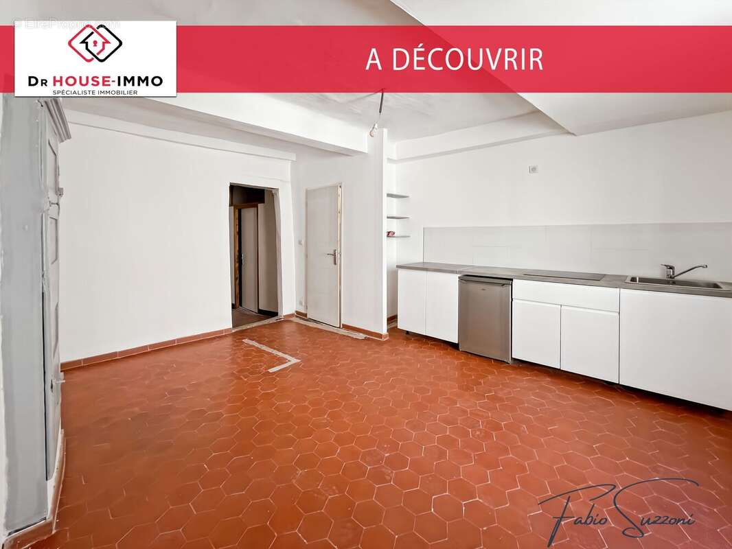 Appartement à COTIGNAC