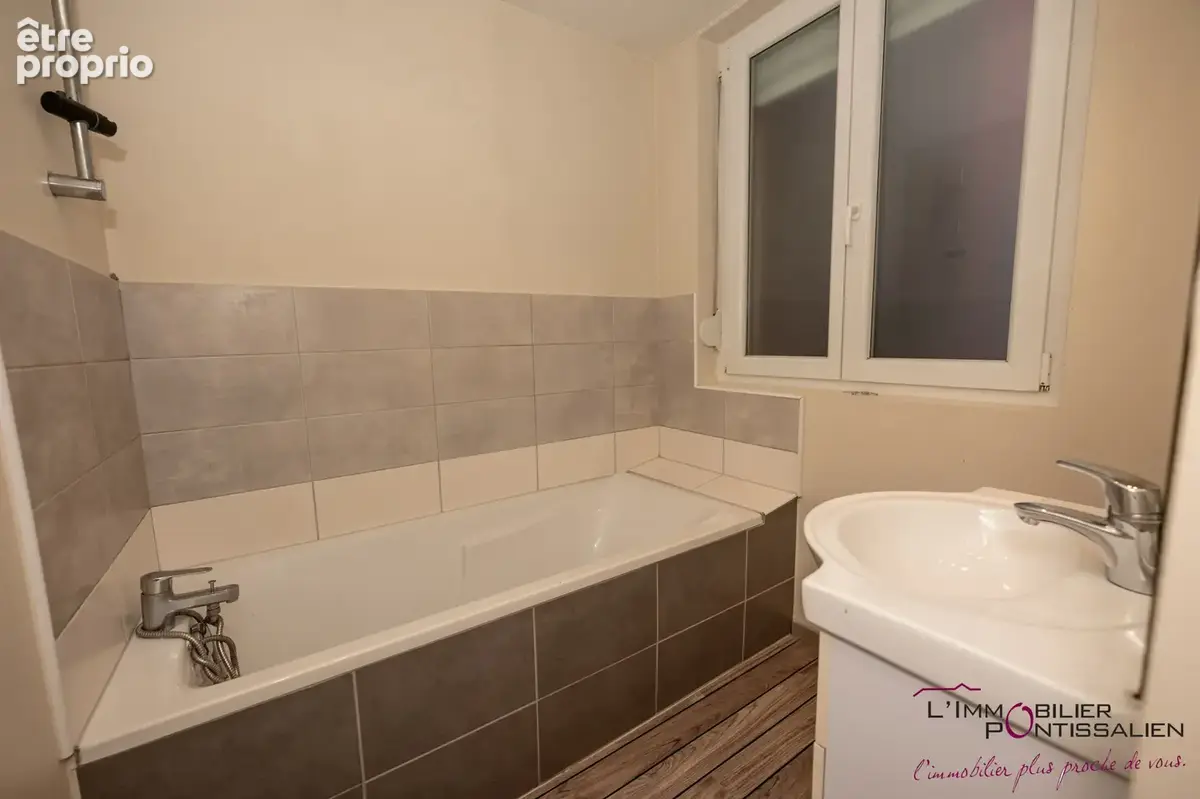 Appartement - t3 - 75m2 - centre ville - photo 4